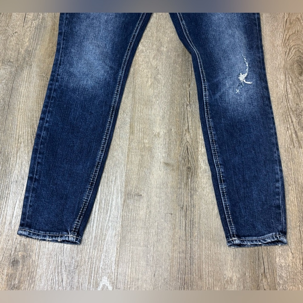 SILVER JEANS CO Elyse Skinny Classic Blue Wash Distressed Denim Jeans, Size 28 - Picture 3 of 12